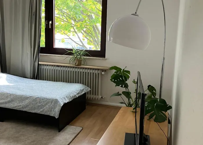 Einfaches Zum Wohlfuehlen Wg-zimmer 民宿