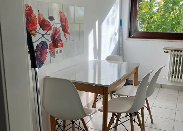 Einfaches Zum Wohlfuehlen Wg-zimmer